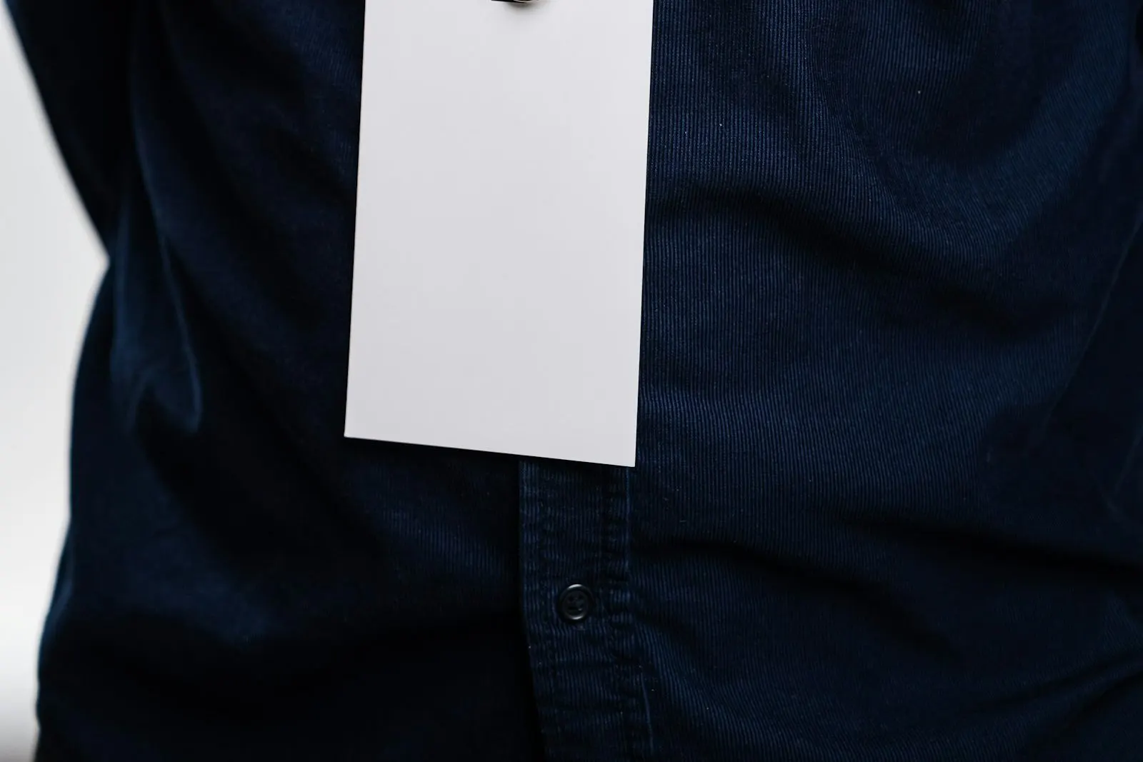 Credencial colgada de un cordón